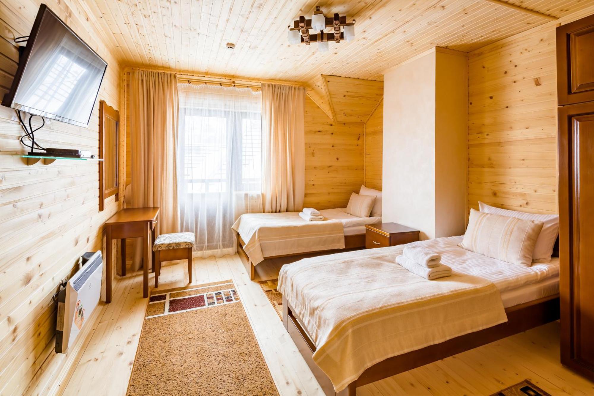 Family Hotel Kaskad Bukovel Ruang foto
