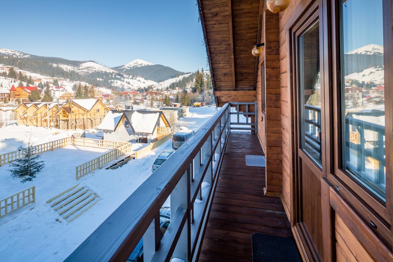 Family Hotel Kaskad Bukovel Bagian luar foto
